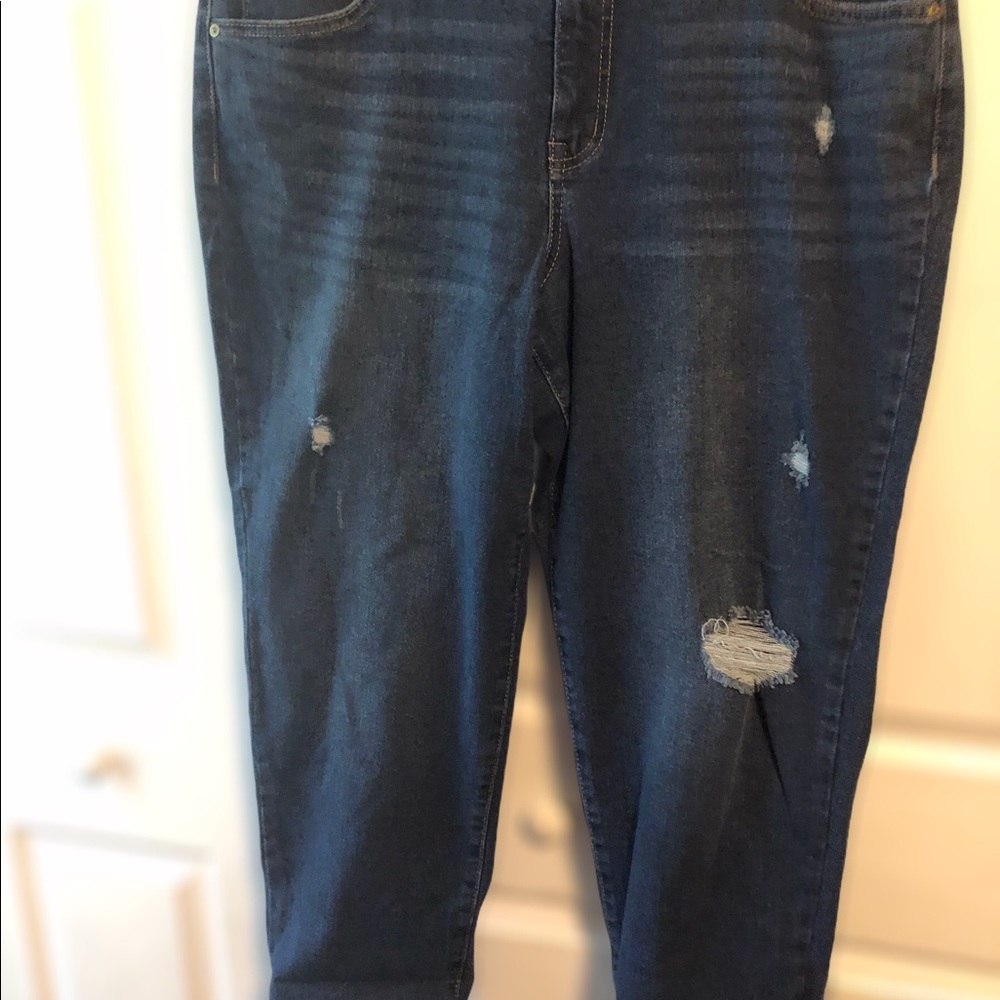 🆕 Ladies Ankle length jeans. Size 16W🆕